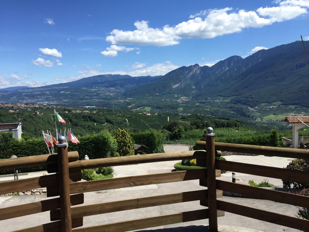 Hotel Ristorante Scoiattolo Sporminore Экстерьер фото