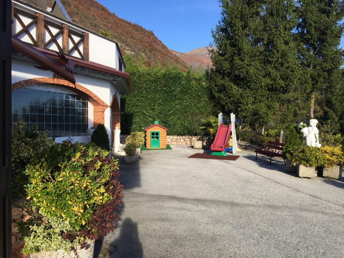 Hotel Ristorante Scoiattolo Sporminore Экстерьер фото